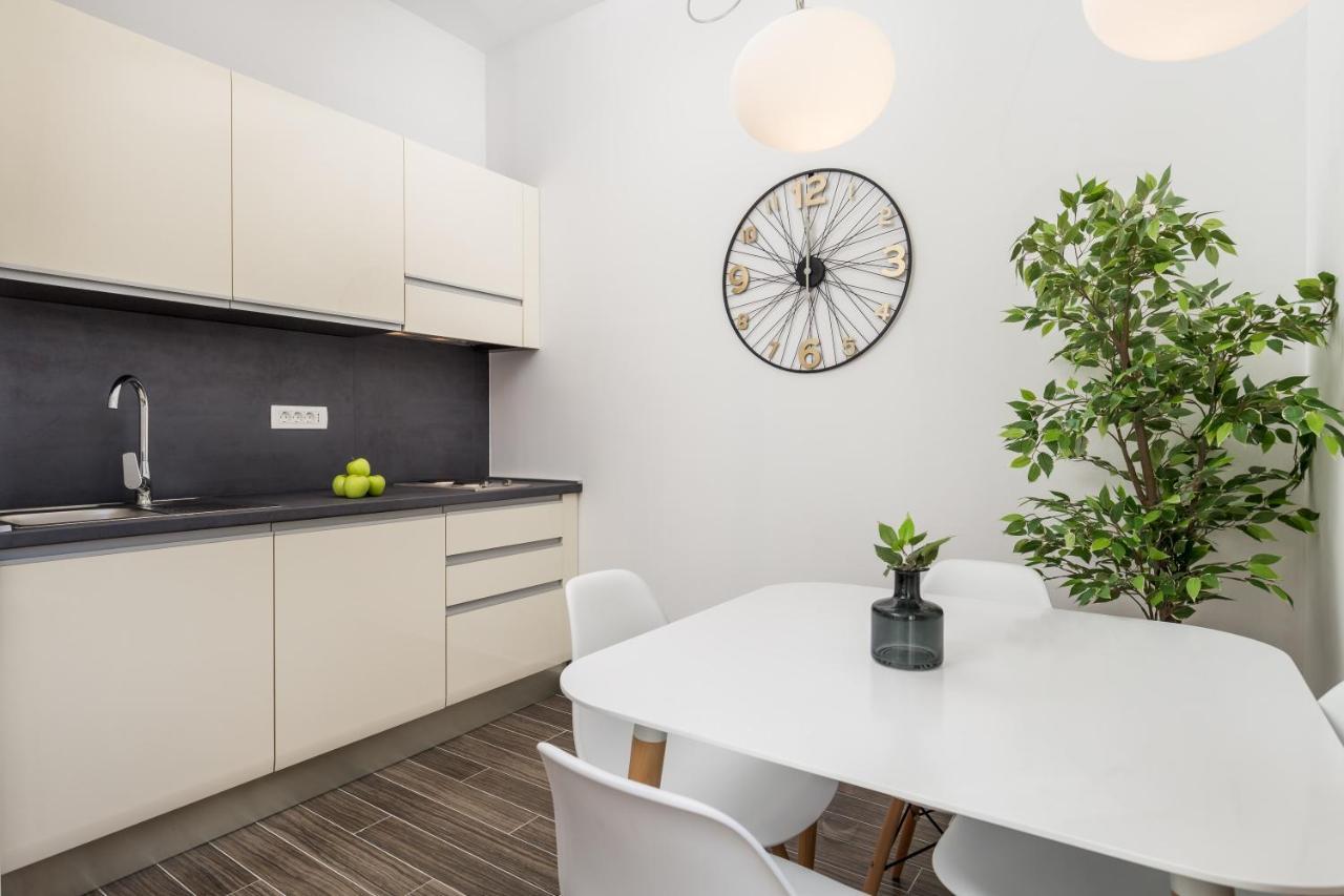 Apartments Harbour View 리예카 외부 사진