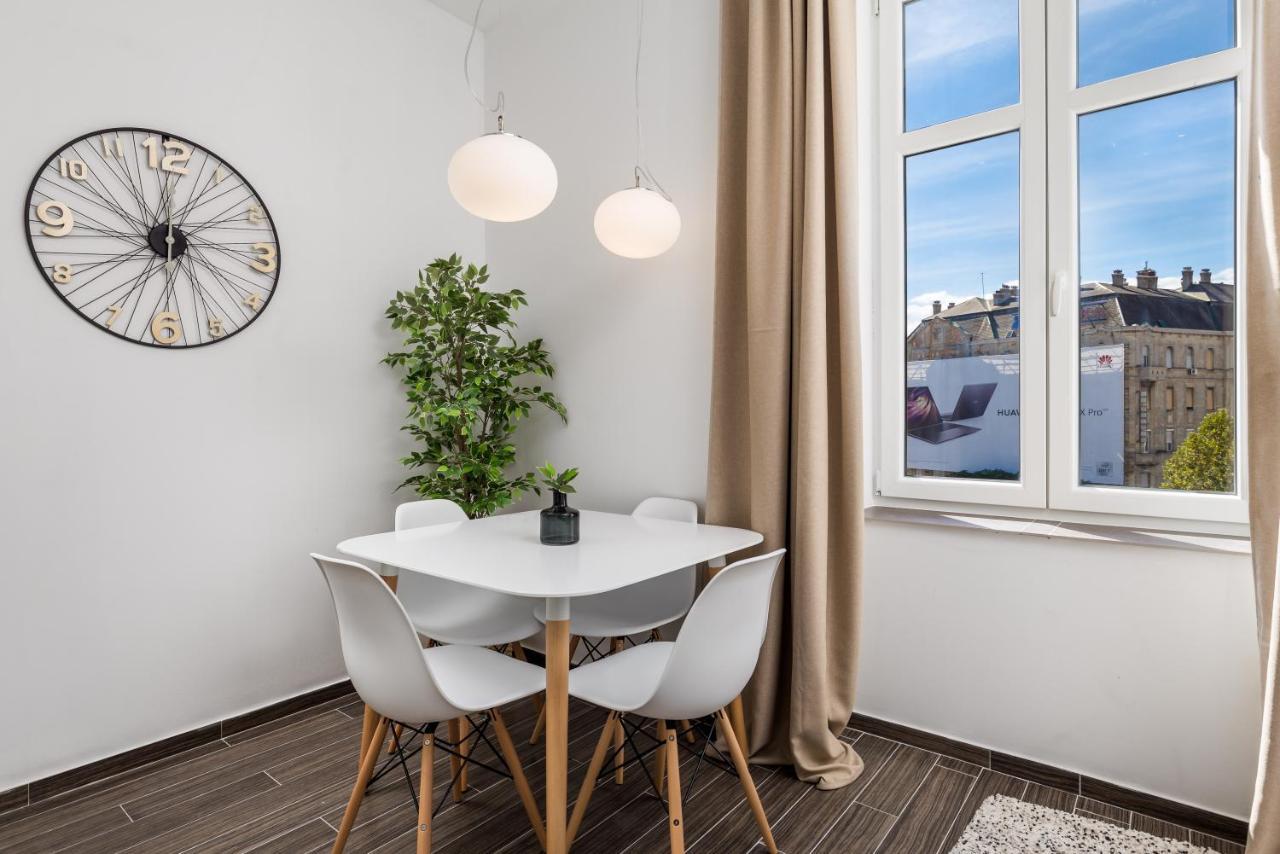Apartments Harbour View 리예카 외부 사진