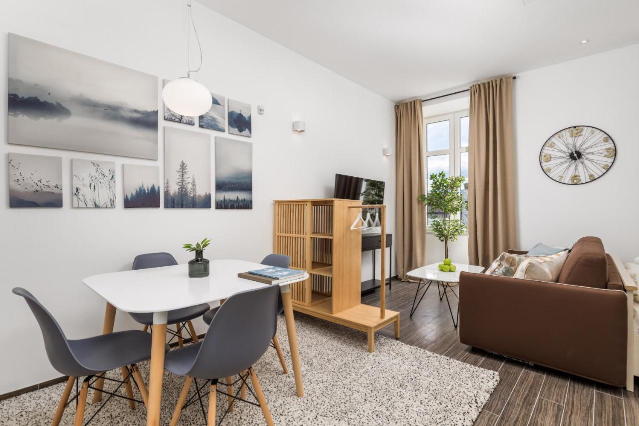 Apartments Harbour View 리예카 외부 사진